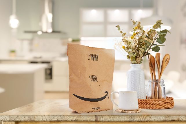 Amazon anuncia que sus bolsas de papel, sobres y cajas son 100 reciclables en toda Europa  