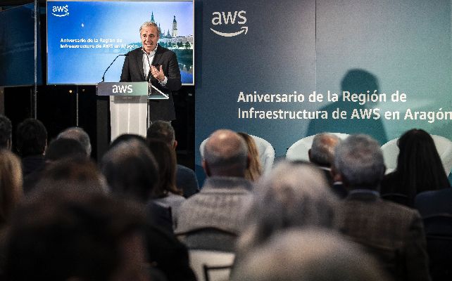AWS celebra el aniversario de su Region de infraestructura en Espana reforzando su compromiso local y anuncia un programa de formacion tecnologica para estudiantes en Aragon