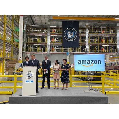 Amazon inaugura su nuevo centro logístico en Onda