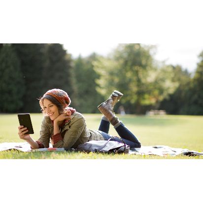 Kindle-Outdoor-Reading.jpg