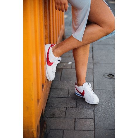 Naomi-Shimada-Streetstyle---Nike-Cortez0